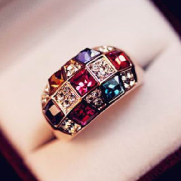 unbranded Jewelry - Colorful Rhinestone Crystal Gold Finger Ring Sz 8